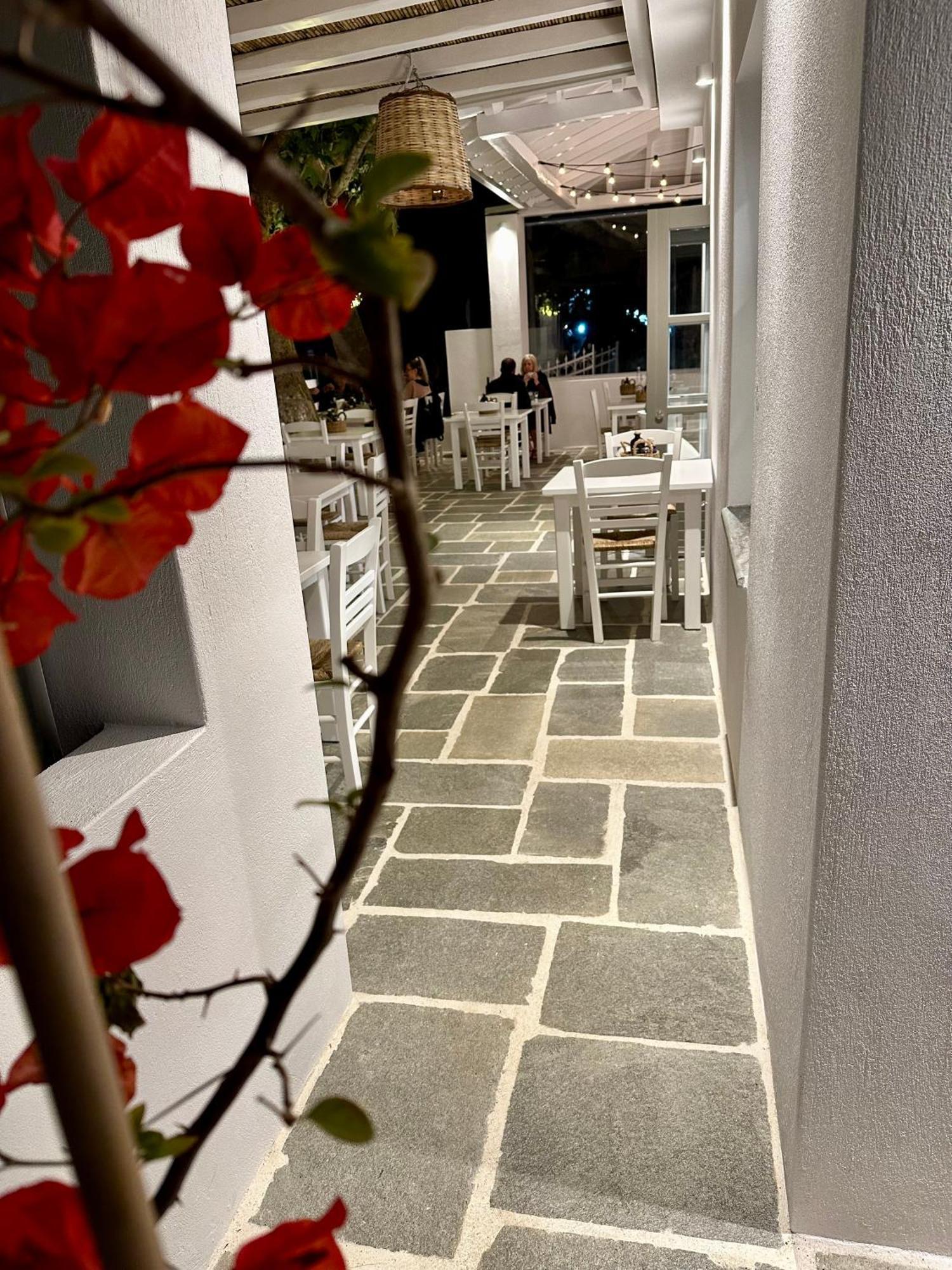 Paris Studios & Apartment Agia Paraskevi  Ngoại thất bức ảnh